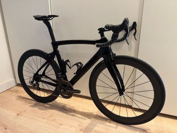Used Pinarello Dogma F8 Campagnolo Super Record EPS 2018 Road & Gravel, Black — image 3 of 24