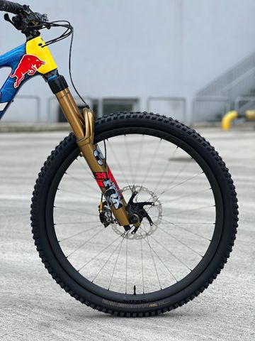 Brugt Trek Slash 9.9 XTR Gen 6 2024 2024 Mountainbike — billede 4 af 8