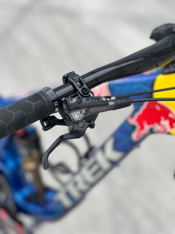 Brugt Trek Slash 9.9 XTR Gen 6 2024 2024 Mountainbike — billede 6 af 8