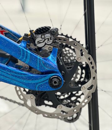 Brugt Trek Slash 9.9 XTR Gen 6 2024 2024 Mountainbike — billede 7 af 8