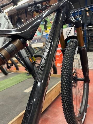 Brugt Orbea OIZ M-TEAM AXS 2025 Mountainbike — billede 11 af 16
