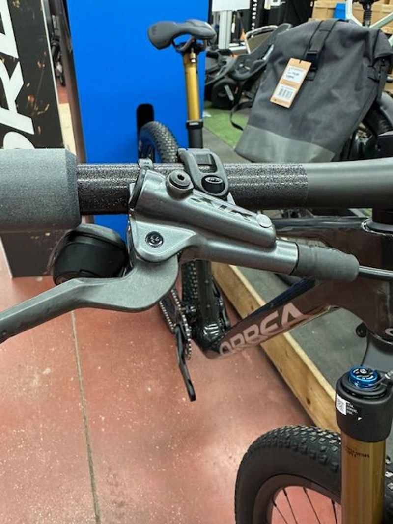 Brugt Orbea OIZ M-TEAM AXS 2025 Mountainbike — billede 5 af 16