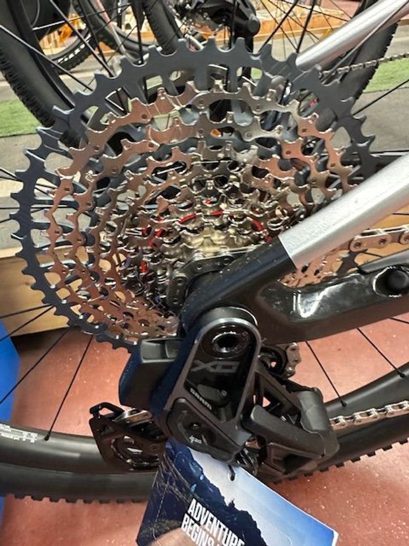 Brugt Orbea OIZ M-TEAM AXS 2025 Mountainbike — billede 2 af 16