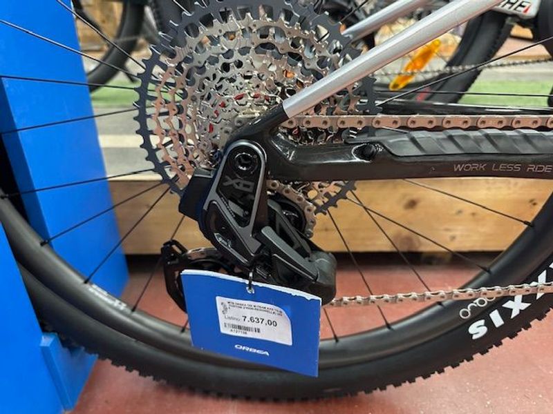 Brugt Orbea OIZ M-TEAM AXS 2025 Mountainbike — billede 8 af 16
