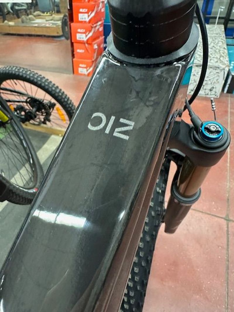 Brugt Orbea OIZ M-TEAM AXS 2025 Mountainbike — billede 3 af 16