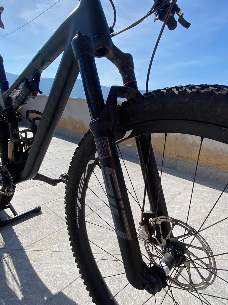 Used Specialized Epic EVO Comp 2023 Mountainbike, Light Gray — image 2 of 4