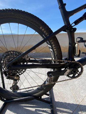 Used Specialized Epic EVO Comp 2023 Mountainbike, Light Gray — image 3 of 4