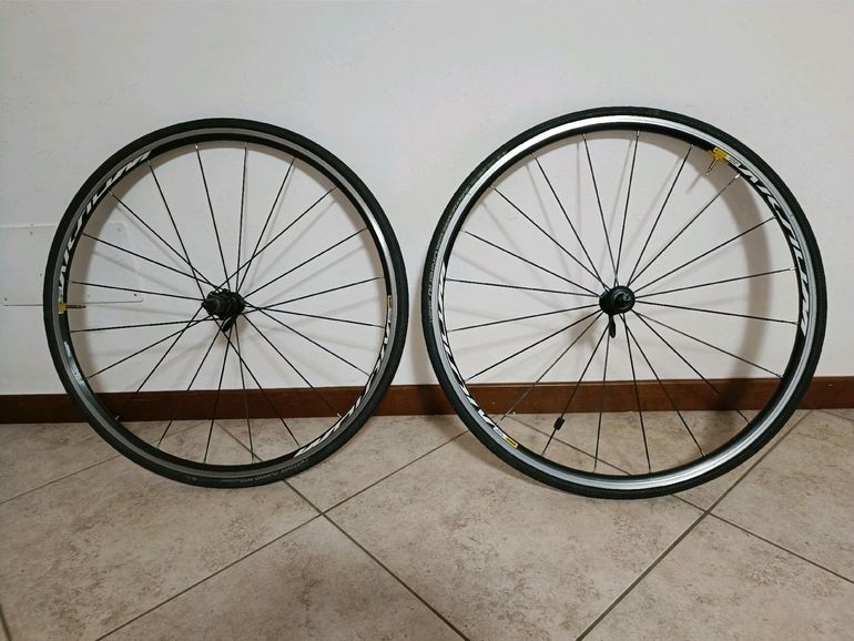 Used Bianchi Infinito Ultegra Compact 2013 2013 Road & Gravel, White — image 5 of 5