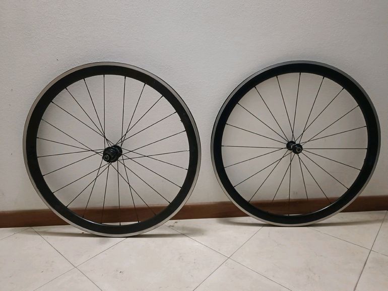 Used Bianchi Infinito Ultegra Compact 2013 2013 Road & Gravel, White — image 4 of 5