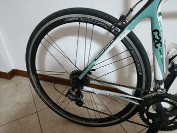 Used Bianchi Infinito Ultegra Compact 2013 2013 Road & Gravel, White — image 2 of 5