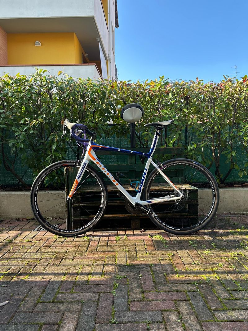 Used Giant TCR Advanced Rabo 2013 Road & Gravel, Black — image 2 of 14