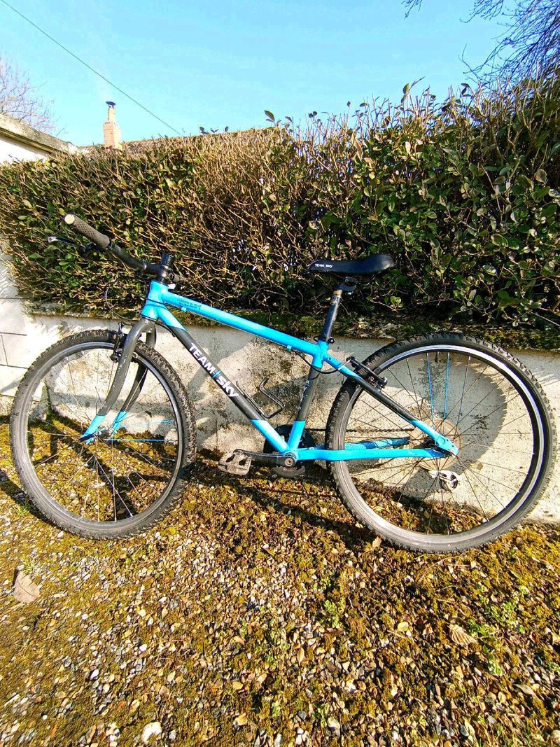 Used frog 69 team sky 2018 Road & Gravel, Blue — image 5 of 8