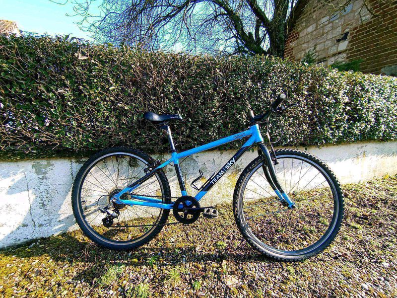 Used frog 69 team sky 2018 Road & Gravel, Blue — image 1 of 8