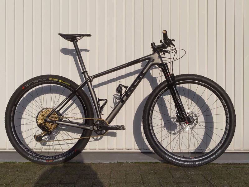 Použité Trek Procaliber 9.8 SL 2017 2017 Mountainbike — obrázek 1 z 8
