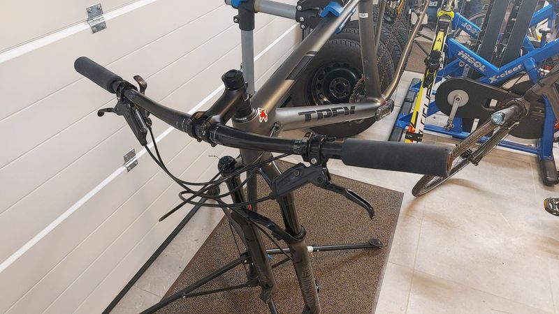 Použité Trek Procaliber 9.8 SL 2017 2017 Mountainbike — obrázek 5 z 8