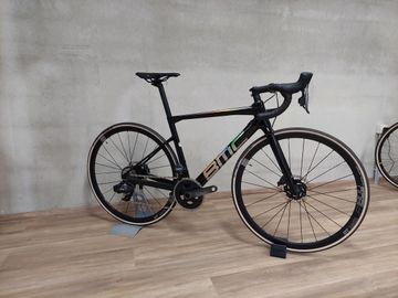 Tweedehands BMC Teammachine SLR TWO 2023 2023 Road & Gravel — afbeelding 2 van 3