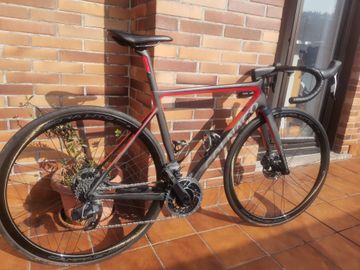 Tweedehands Colnago V3 RS 2021 Road & Gravel — afbeelding 2 van 7