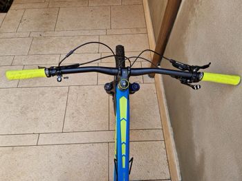 Used Trek Slash 9.8 2018 2018 Mountainbike, Blau, 29 — image 4 of 7