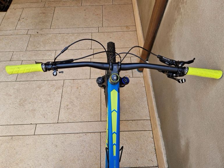 Used Trek Slash 9.8 2018 2018 Mountainbike, Blau, 29 — image 4 of 7