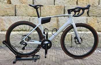 Used CUBE AGREE C:62, SLT 2024 2024 Road & Gravel — image 1 of 10