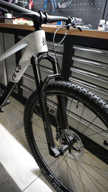 Used ARC8 Evolve HT XT 2023 2023 Mountainbike, White, 29 — image 3 of 3