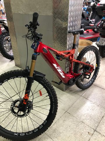 Used KTM MACINA KAPOHO PRESTIGE 2022 2022 Mountainbike, Red, 29 — image 9 of 9