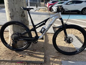 Używany Canyon Neuron CF 9 2023 2023 Mountainbike — zdjęcie 4 z 4