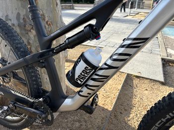Używany Canyon Neuron CF 9 2023 2023 Mountainbike — zdjęcie 3 z 4