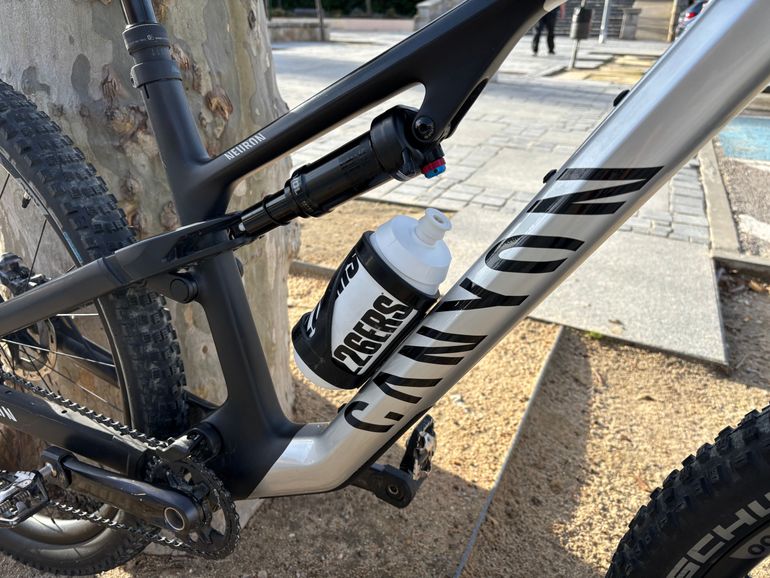 Używany Canyon Neuron CF 9 2023 2023 Mountainbike — zdjęcie 3 z 4