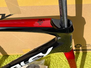 Used Ridley Fenix SLiC - Frameset 2024 2024 Road & Gravel, Red — image 17 of 52