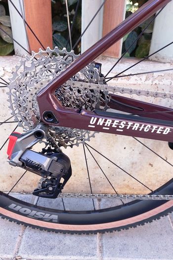 Used BMC URS 01 THREE 2023 Road & Gravel, Red — image 3 of 10