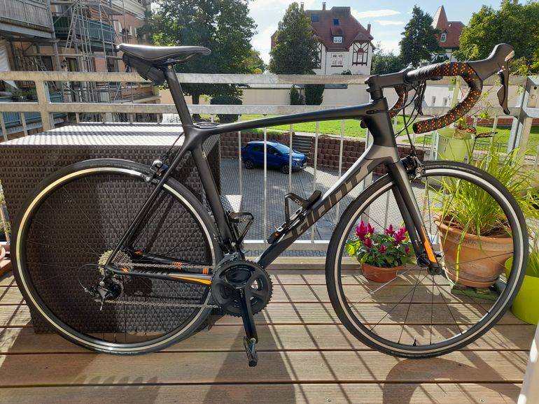 Used Giant TCR Advanced 2 2017 Road & Gravel, Black — image 1 of 9