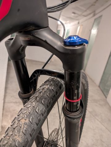 Used Specialized Epic Comp Carbon 2019 Mountainbike, Black — image 9 of 19