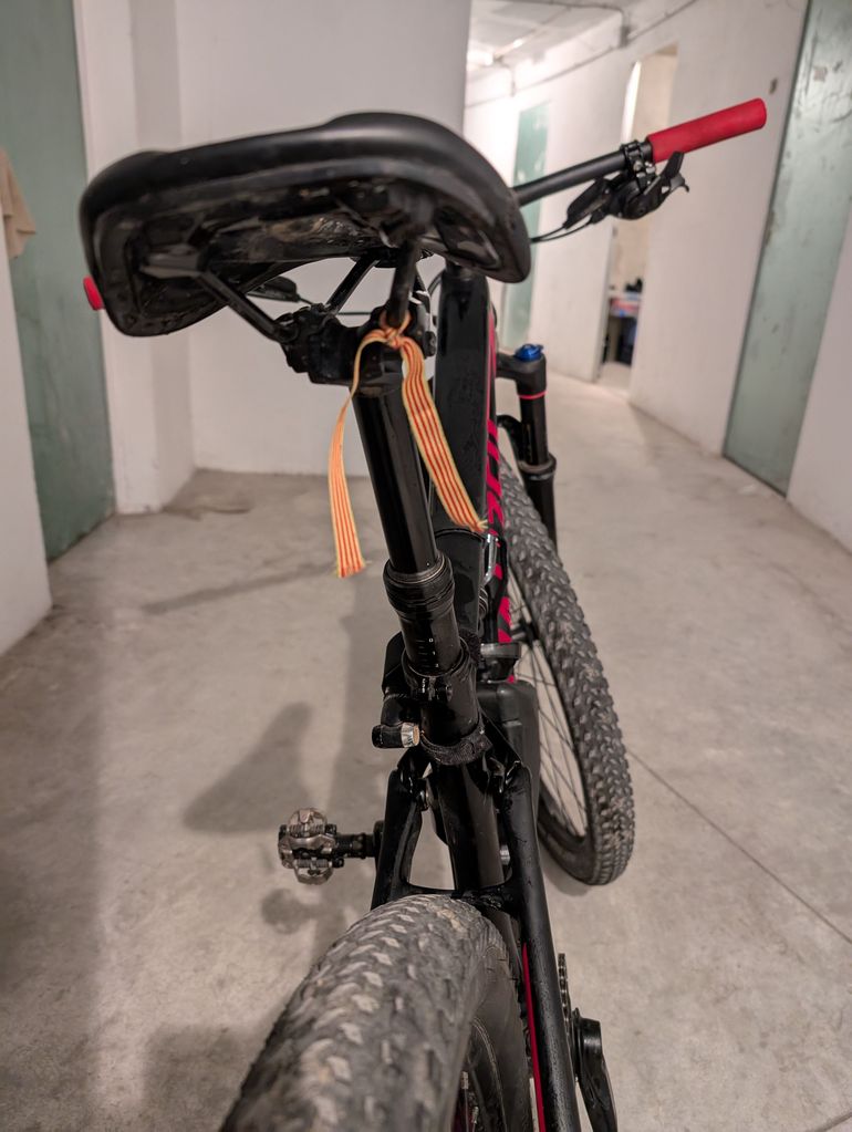 Used Specialized Epic Comp Carbon 2019 Mountainbike, Black — image 13 of 19