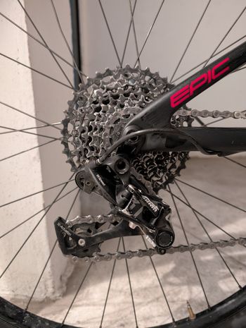Used Specialized Epic Comp Carbon 2019 Mountainbike, Black — image 4 of 19