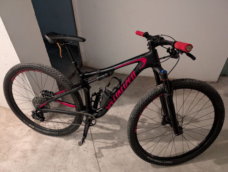 Used Specialized Epic Comp Carbon 2019 Mountainbike, Black — image 5 of 19