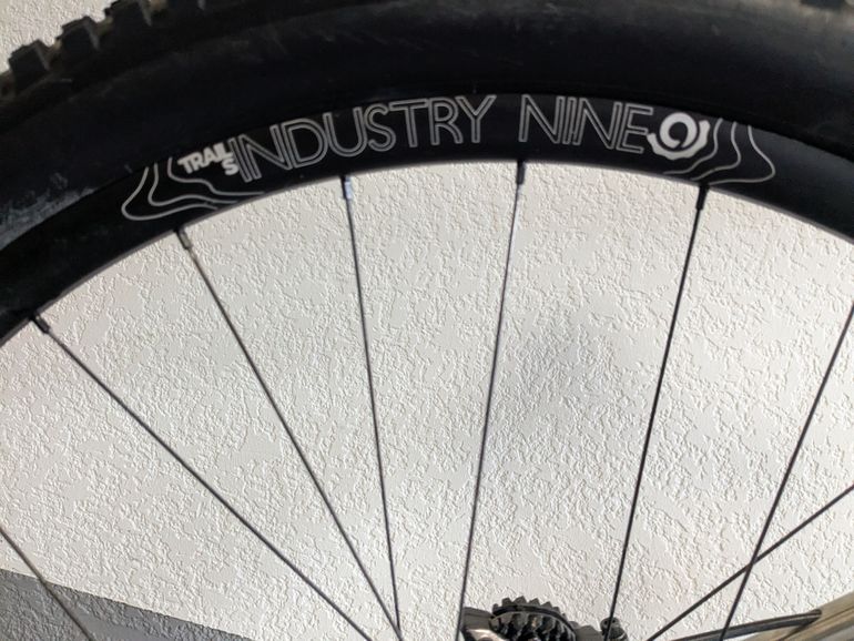 Brugt Revel El Jefe SHIMANO XT 2024 2024 Mountainbike — billede 10 af 18