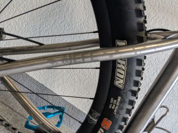 Brugt Revel El Jefe SHIMANO XT 2024 2024 Mountainbike — billede 16 af 18