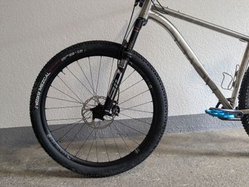 Brugt Revel El Jefe SHIMANO XT 2024 2024 Mountainbike — billede 3 af 18