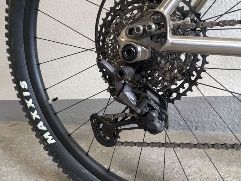 Brugt Revel El Jefe SHIMANO XT 2024 2024 Mountainbike — billede 9 af 18