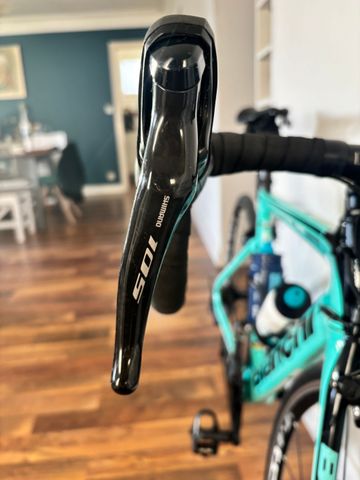 Used Bianchi Aria 105 2018 2018 Road & Gravel, Green — image 4 of 5