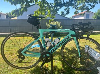Used Bianchi Aria 105 2018 2018 Road & Gravel, Green — image 5 of 5