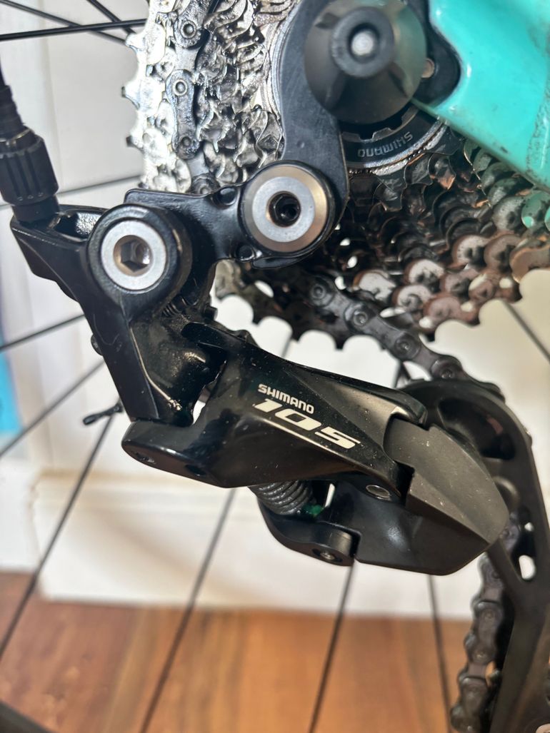 Used Bianchi Aria 105 2018 2018 Road & Gravel, Green — image 2 of 5
