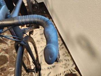 Used Giant TCR Advanced SL Disc 0 Dura-Ace 2022 Road & Gravel, Black — image 9 of 13
