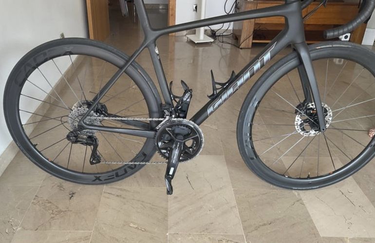Used Giant TCR Advanced SL Disc 0 Dura-Ace 2022 Road & Gravel, Black — image 1 of 13