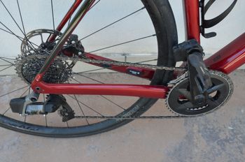 Used Trek Domane SL6 2022 Road & Gravel, Rosso — image 6 of 6