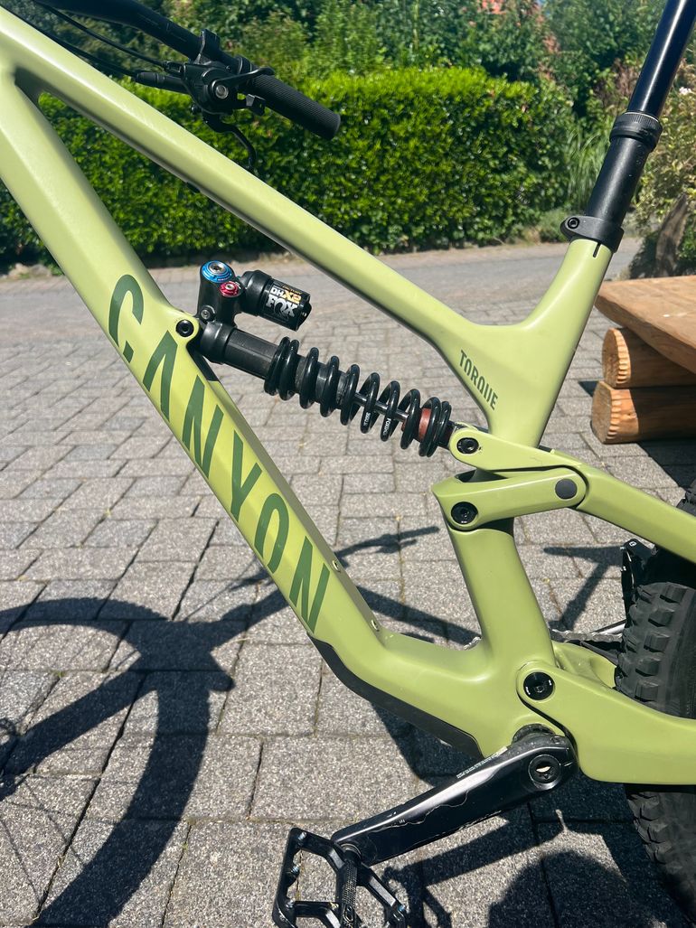 Used Canyon Torque Mullet CF 8 2022 2022 Mountainbike, Green, 29, 27.5 — image 6 of 6