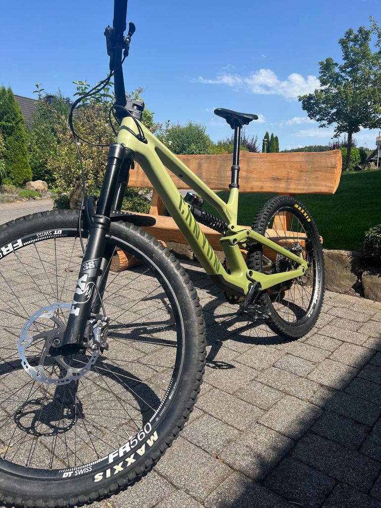 Used Canyon Torque Mullet CF 8 2022 2022 Mountainbike, Green, 29, 27.5 — image 1 of 6