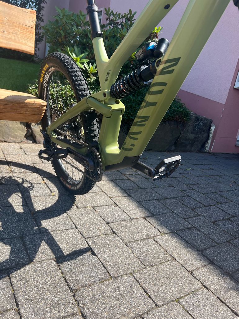 Used Canyon Torque Mullet CF 8 2022 2022 Mountainbike, Green, 29, 27.5 — image 2 of 6