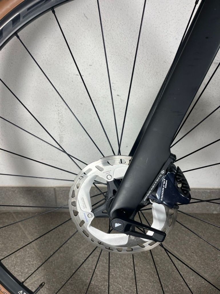 Used Canyon Endurace CF 8 2022 2022 Road & Gravel, Black — image 4 of 5